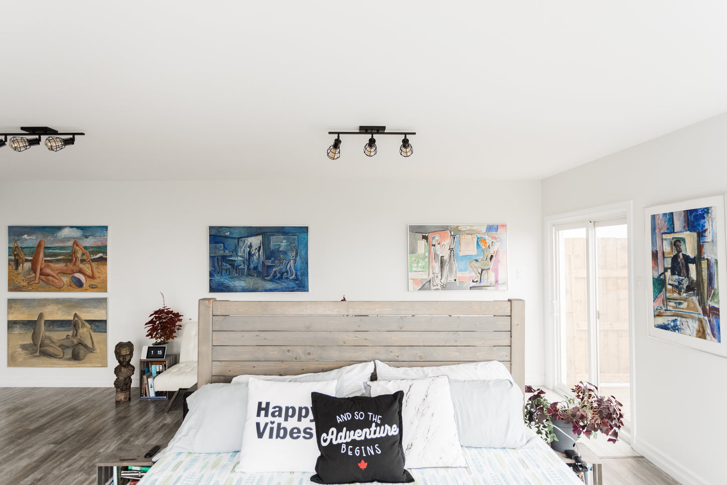 Blue Whale Suite With Private Hot Tub + 24hr Sauna Access