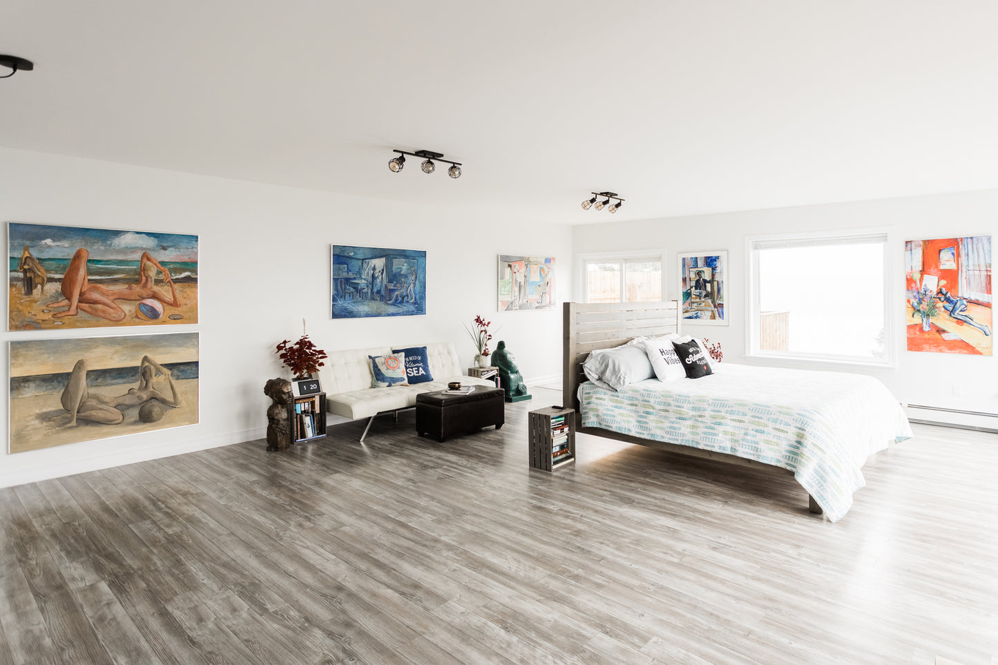 Blue Whale Suite With Private Hot Tub + 24hr Sauna Access