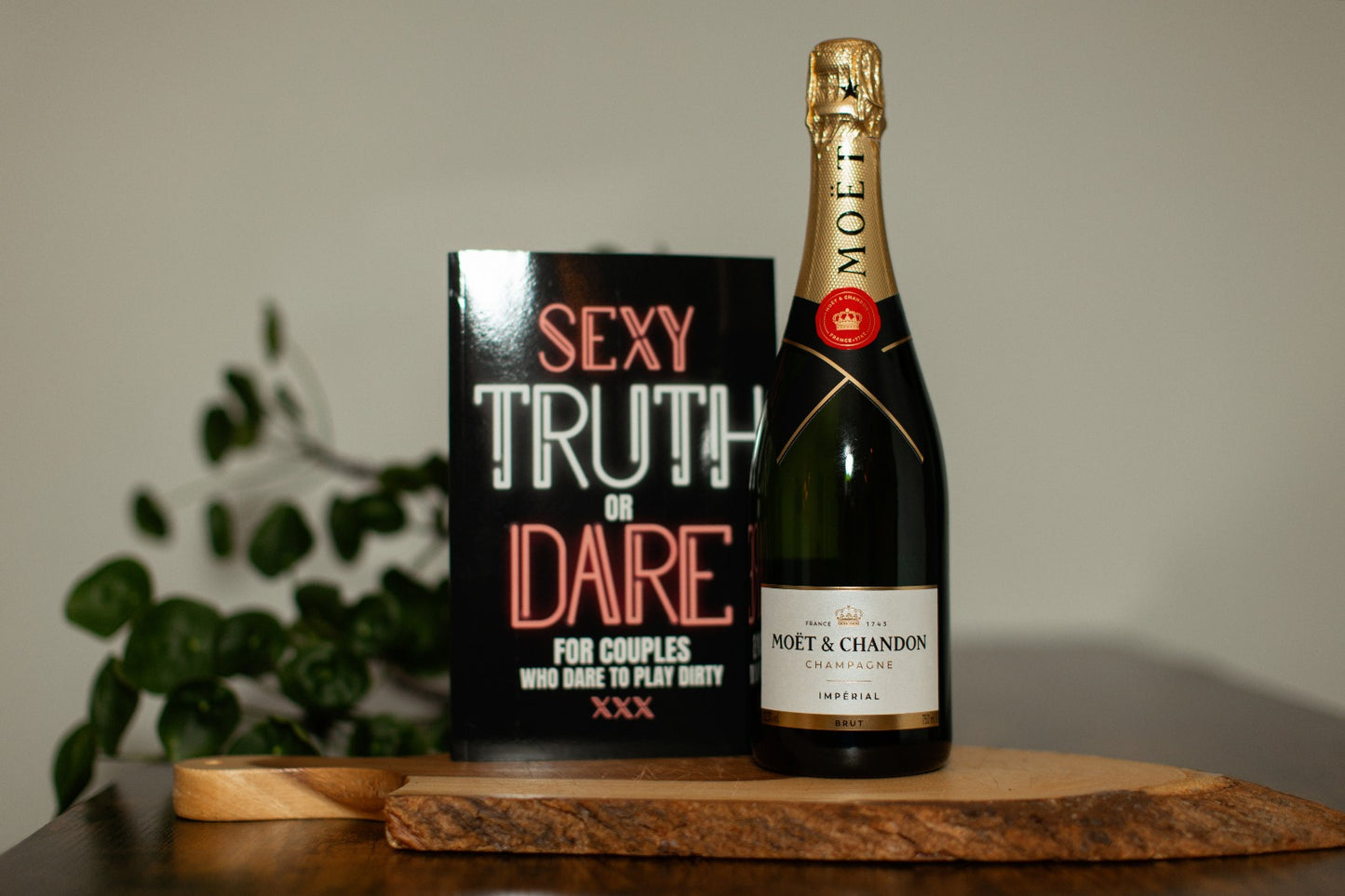 Blue Whale Private Hot Tub Suite