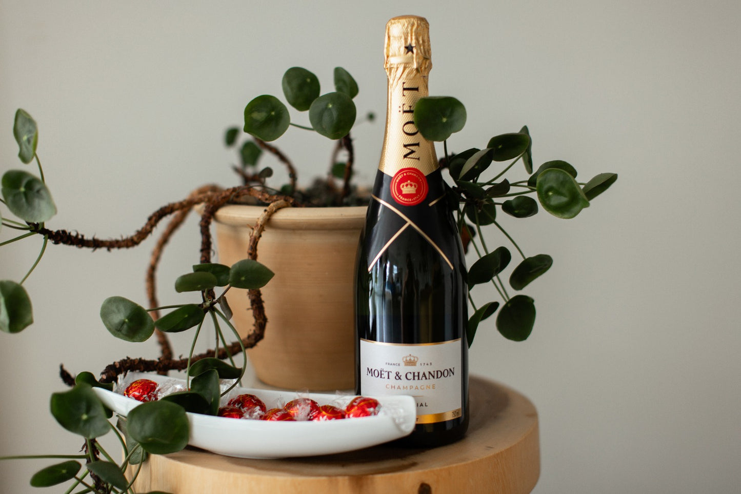 Blue Whale Private Hot Tub Suite